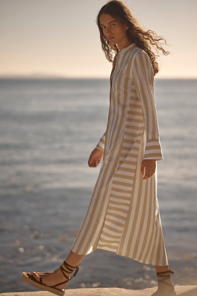 Color: sand-stripe