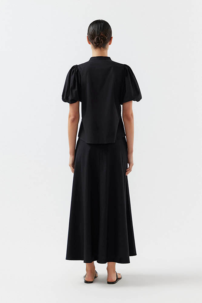 Color: black