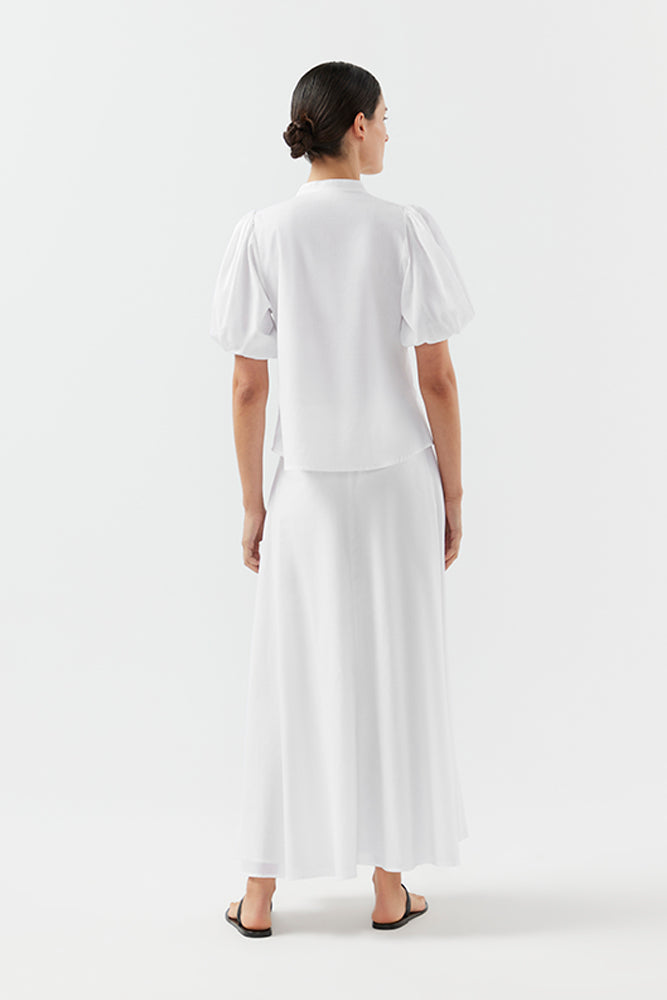 Color: white