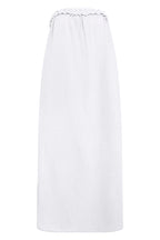 Color: white